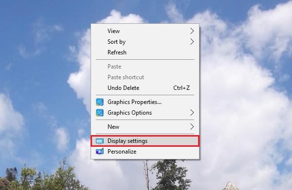 Nhấn chuột phải vào màn hình Desktop