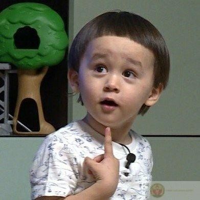 Meme em bé cười