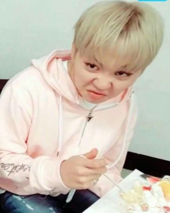 Sự thật được nói ra qua meme chê nha thẳng thắn