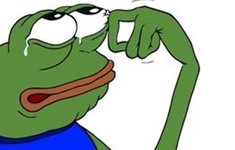 Meme ếch xanh buồn bã với đôi mắt cụp xuống và nét mặt đầy u sầu