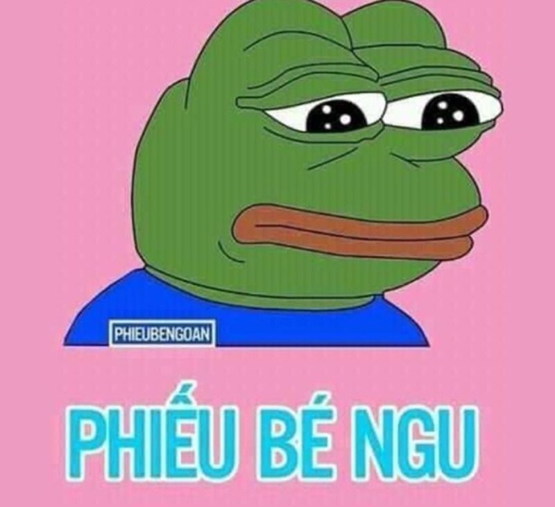 Meme ếch xanh phiếu bé ngu với gương mặt thất thần và vẻ ngơ ngác