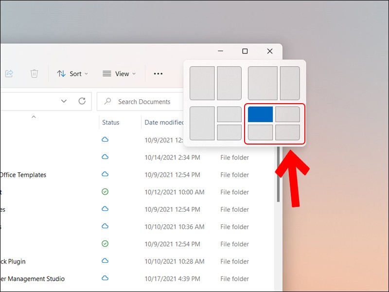 Chọn bố cục chia màn hình thành bốn phần từ các tùy chọn Snap Layouts