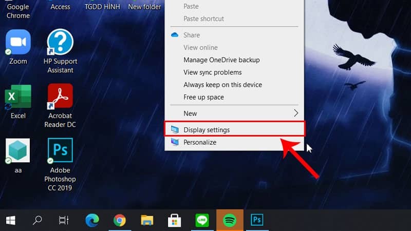 Chọn Display settings từ Desktop
