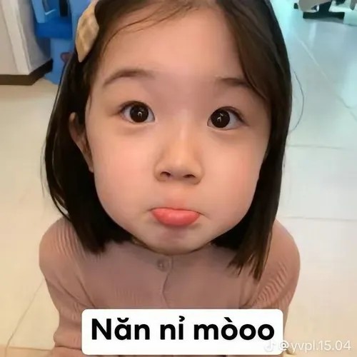 Ảnh chế em bé cầu xin khiến dân mạng “mềm tim” vì quá dễ thương