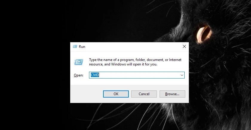 Giao diện Command Prompt đang nhập lệnh shutdown -s -t để hẹn giờ tắt máy tính