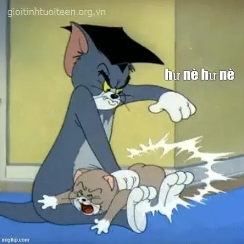 Ảnh chế hư nè troll bạn bằng hành động đánh yêu