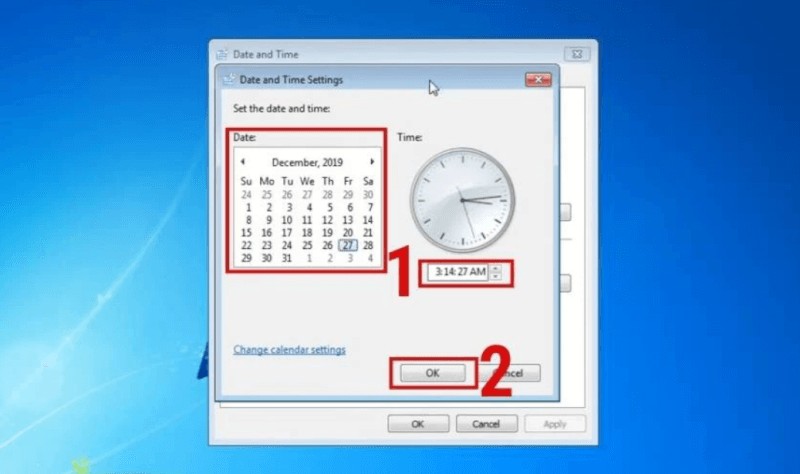 Người dùng thay đổi ngày tháng trên lịch và điều chỉnh giờ, sau đó nhấn OK trên Windows 7