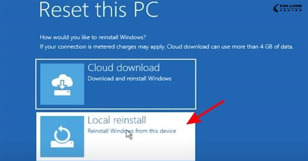Chọn Local reinstall để cài đặt lại Windows 11