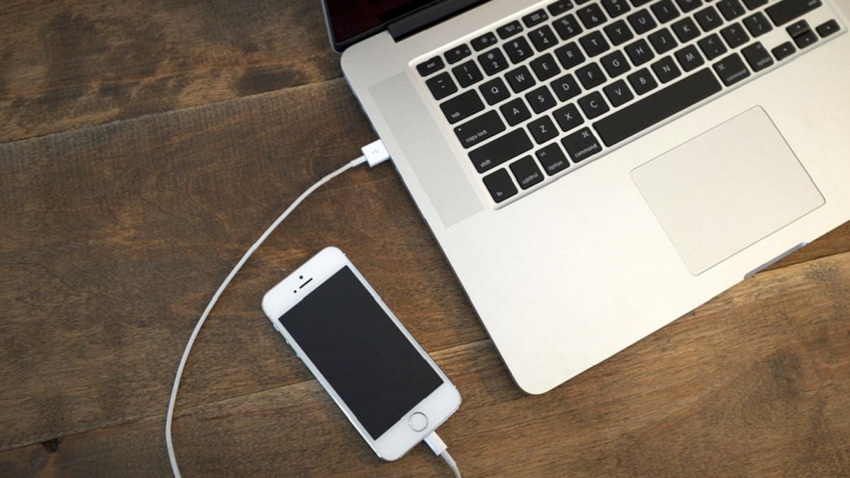 Cách copy chuyển ảnh từ iPhone vào máy tính bằng iTunes bước 1