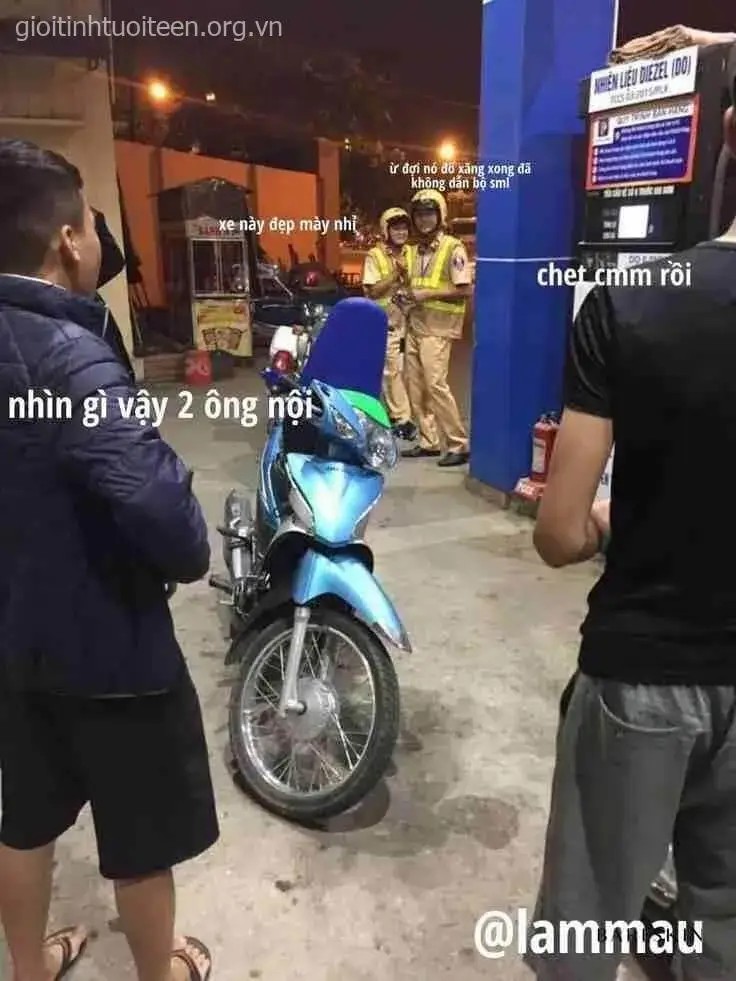 Ảnh chế cảnh sát giao thông hóm hỉnh tạo tiếng cười nhẹ