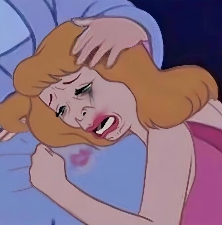 Meme khóc đáng yêu với khuôn mặt buồn bã