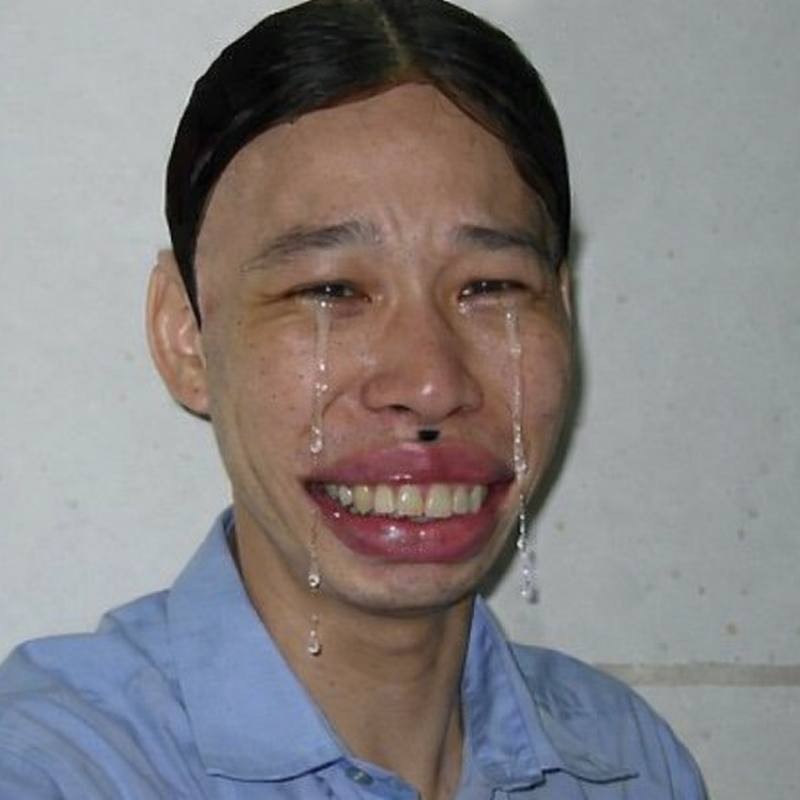 Ảnh meme khóc tủi thân