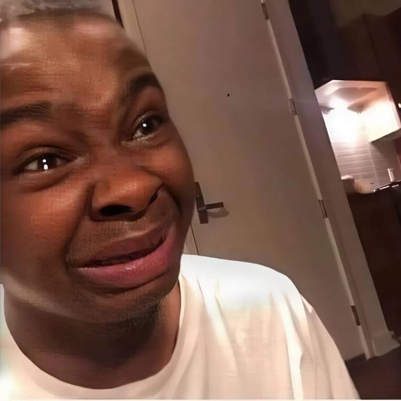 Ảnh meme khóc bất lực