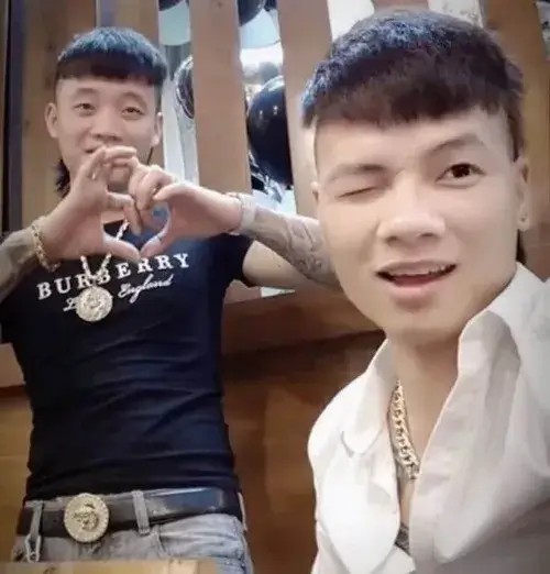 Hình troll Khá Bảnh bắn tim siêu cấp lầy lội