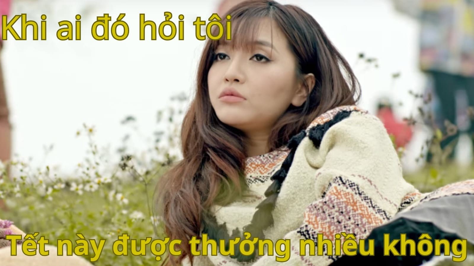 Meme chờ thưởng Tết