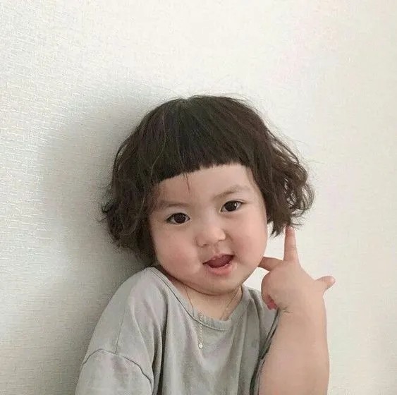 Cô bé nổi tiếng Hàn Quốc được nhiều người chọn làm meme