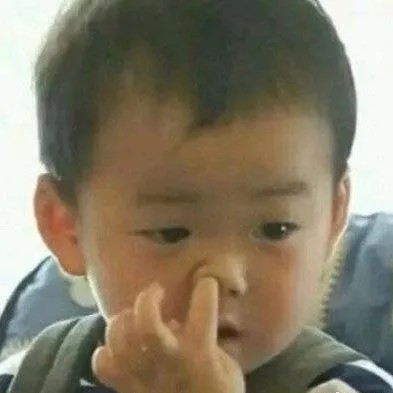 Ảnh cậu bé móc lỗ mũi cực tếu