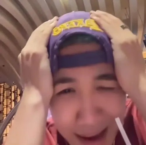 Hình troll hoang mang lan truyền mạnh sau những tin tức “khó nuốt”