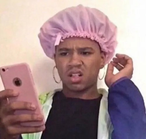 Meme ngỡ ngàng được dùng để phản hồi comment kiểu “Ủa là sao?”
