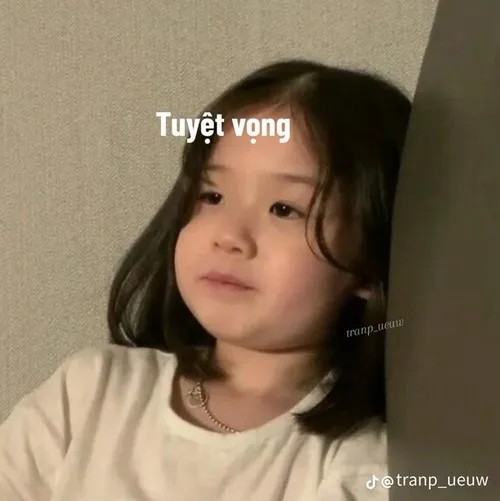 Hình chế dáng ngồi tuyệt vọng không lối thoát