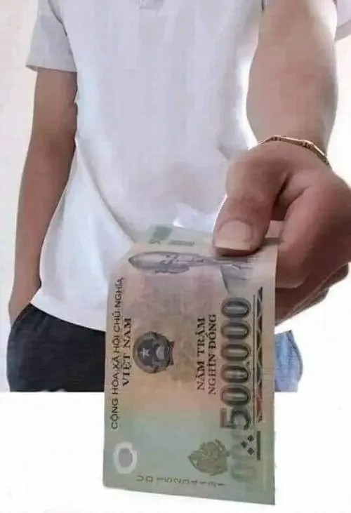 Meme tiền đây 500k hài hước
