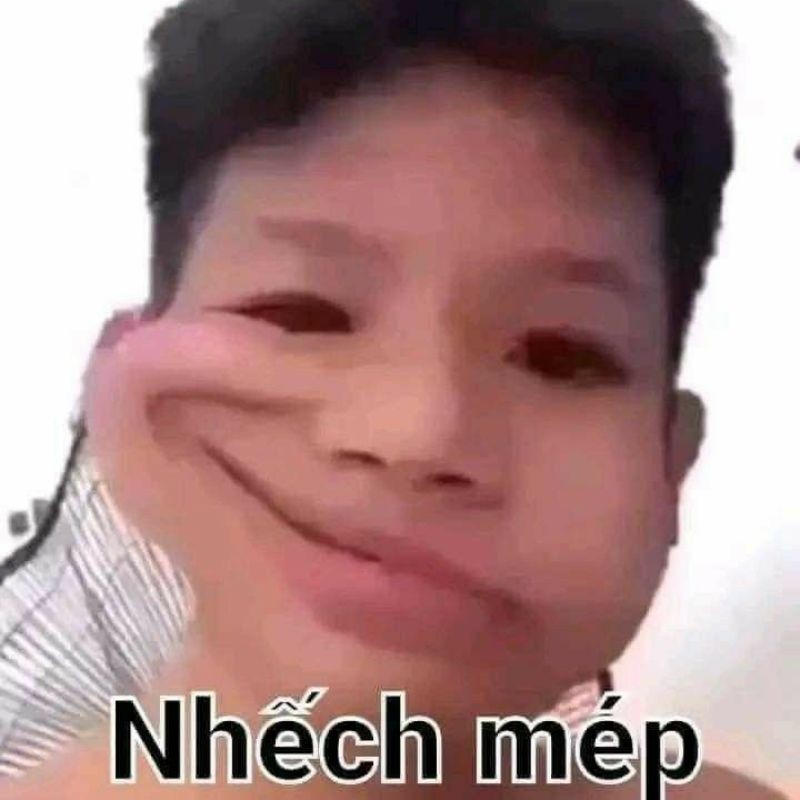 Meme cười nhếch mép từ chối