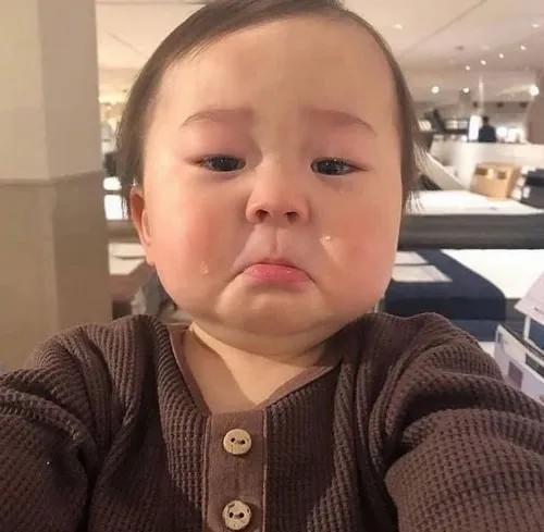 Meme tủi thân khi cảm thấy mình không quan trọng